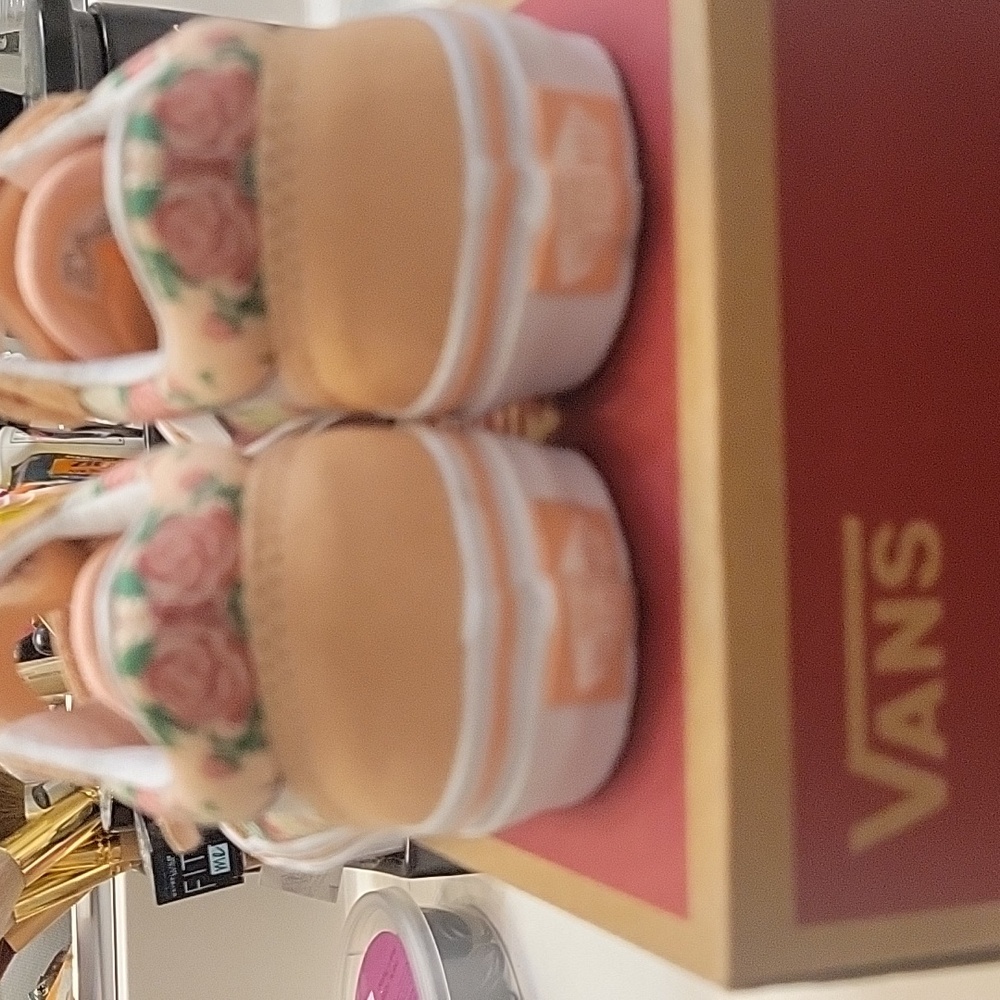 KIDS VANS🔥🔥 - Picture 3 of 6